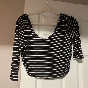 Scoop neck crop top